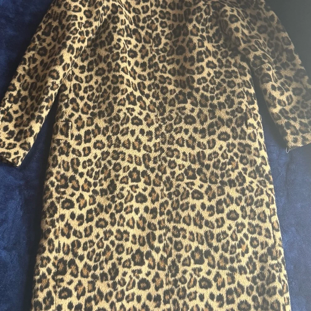 Express XS Leopard Print Teddy Button Coat - Picture 2 of 8